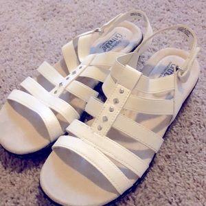 Croft and Barrow Ortholite White Sandals  woman’s Size 6.5